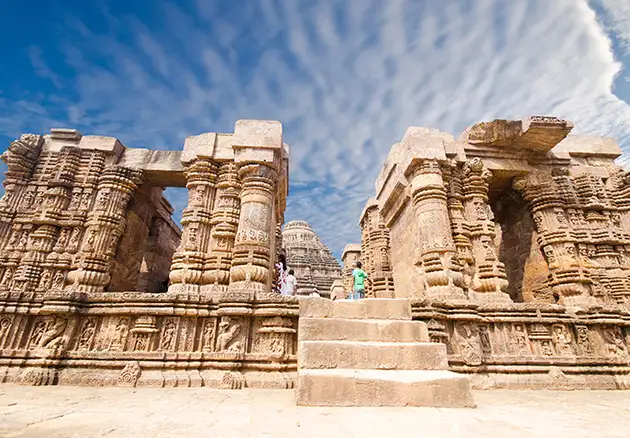 Ancient-temple-of-the-Sun-God-in-Konark_-Orissa_