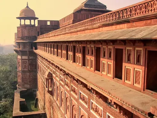 Exterior-of-Jahangiri-Mahal-in-Agra-Fort