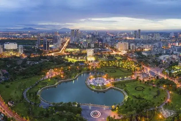 Hanoi_skyline_cityscape_at_twilight