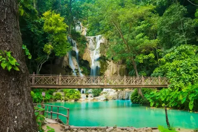 Kuang_Si_Waterfall_in_Luang_Prabang__Laos