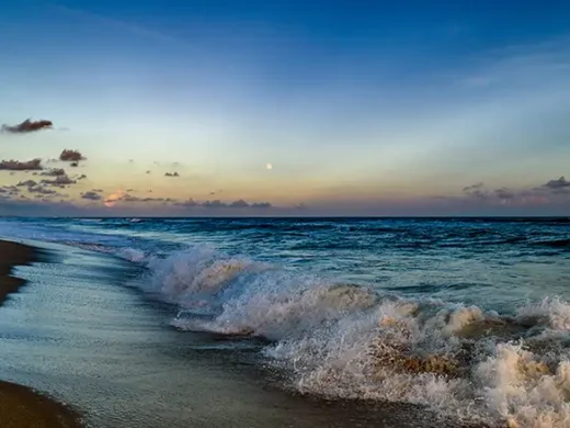 Puri-beach-at-the-time-of-Sunset.