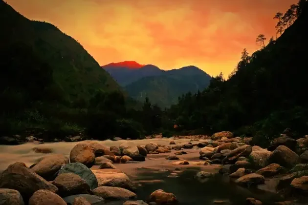 Sunset_at_Tirthan_Valley_in_Himachal_Pradesh