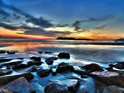 langkawi_sea___stones_slider