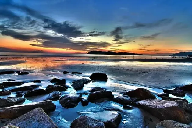 langkawi_sea___stones_slider